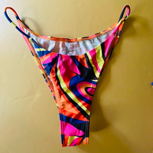 Shein Bikini Swimsuit Vibrant Pink Multicolor Large New - Picture 3 of 6